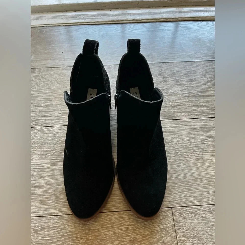 Steve Madden Ankle Booties Black - Women's Size 7.5 - Picture 2 of 9